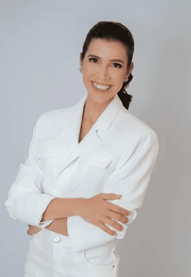 Dra. Larissa Dantas
